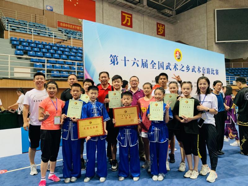 �Ϻ�������<a href= target=_blank class=infotextkey>����</a>���ֲ�