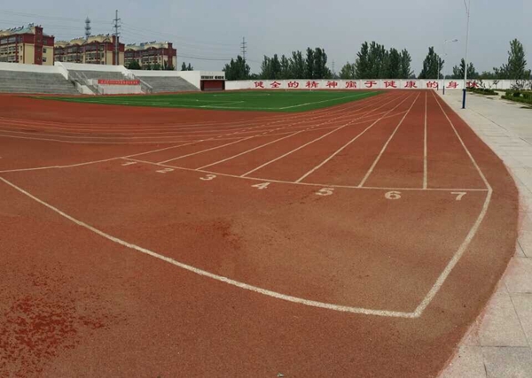 ���ص�һ��ѧ