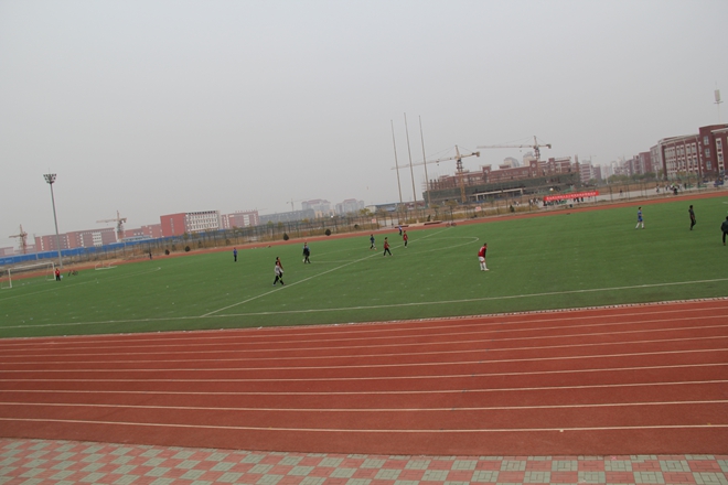 ������ͨ��ѧ�����У4*4�ܽ��ܵ�����ʵ��