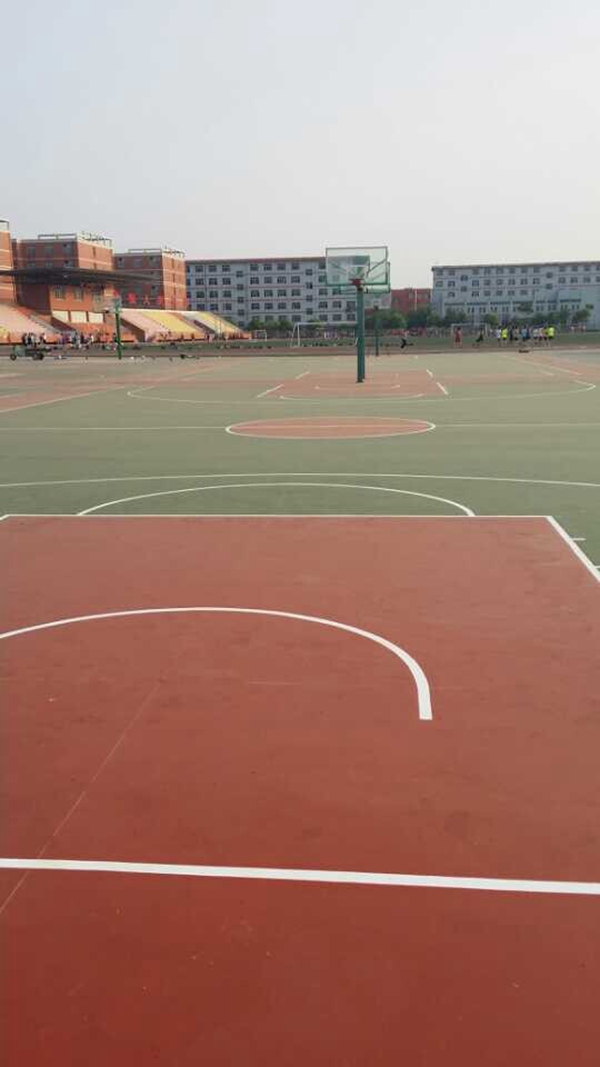 ���ص�һ��ѧ