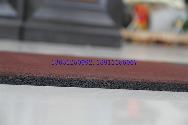 ��ȫ�𽺵�ש