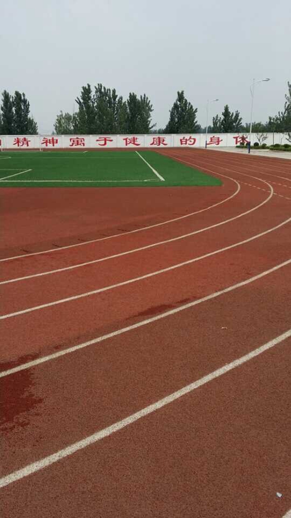 ���ص�һ��ѧ