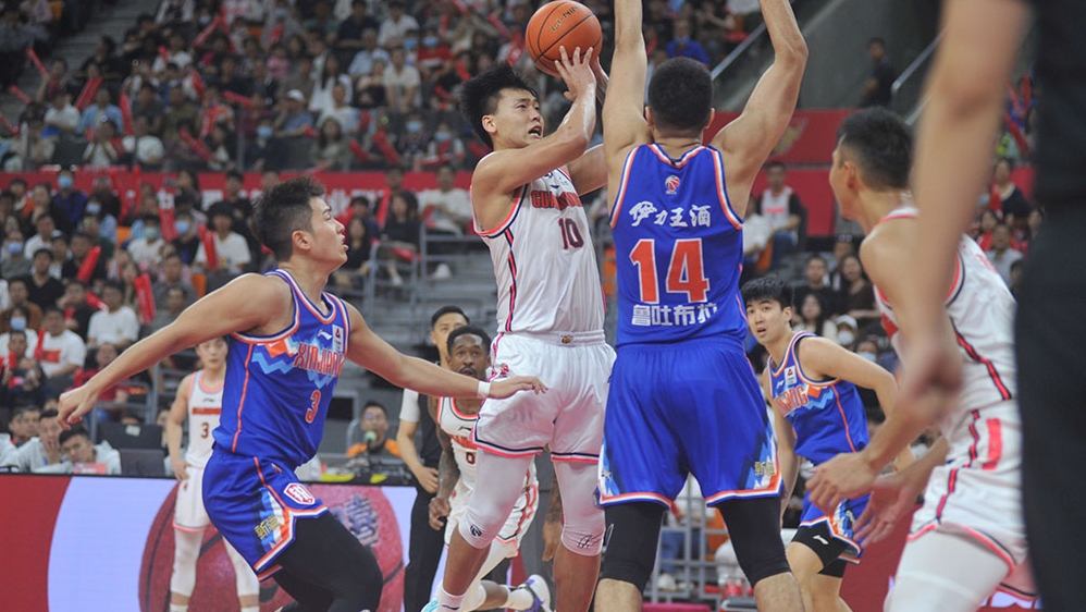 ��CBA����Ԯ���࣬�㶫��Զ�����½���