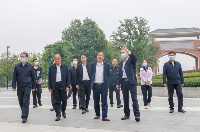 �ػ�У԰ʳƷ��ȫ����ί��֯���������Ӳ�ݰ�ٹ�ɽ�������