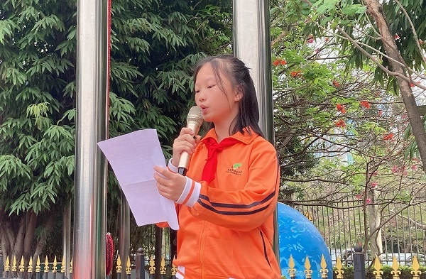 ����������Сѧ��չ���׷澫������С���������