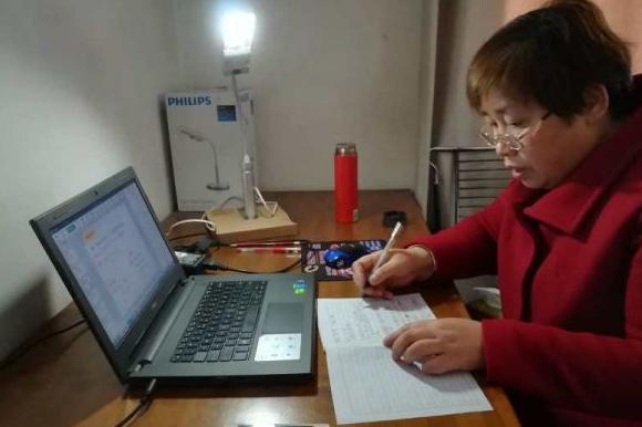 һ�������ʦͻȻ��ְ���������Ĵ�ְ�ź��������ǵ�˼��