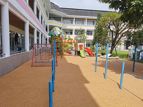 ��ɽ�ڻ��׶�԰