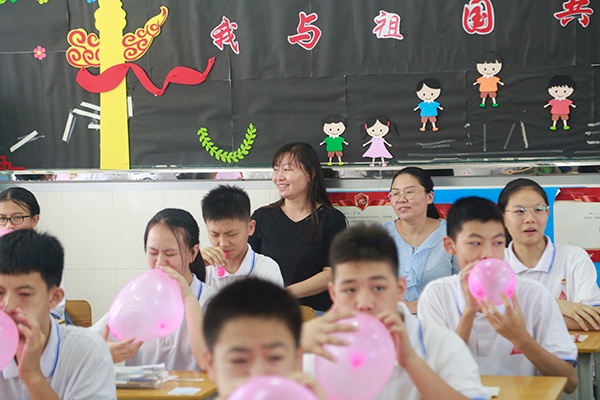 ��ѧУ��ΪӦ������ѧ��ʵ����