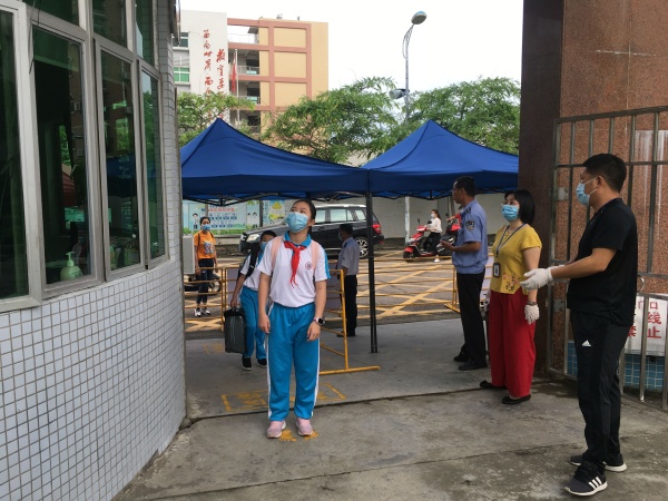 ����ӺС����ѧ��һ��