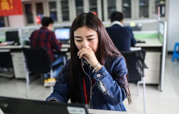 ��һ��������ѧ����һ�ܣ��ͱ�У��֪ͨ��ѧ��ֻ����첻�ϸ�