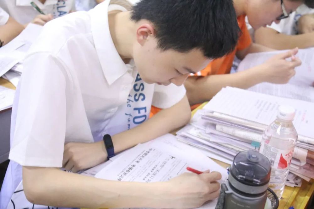 2022�߿��ѶȻ򴴡��¸ߡ������ֿ�������Ե���ƣ���Ϯ���ʲ�����