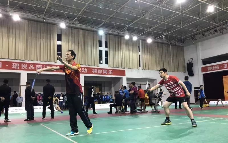 9�����������ĳ���ѧУ����������ȫ������Ὺ��