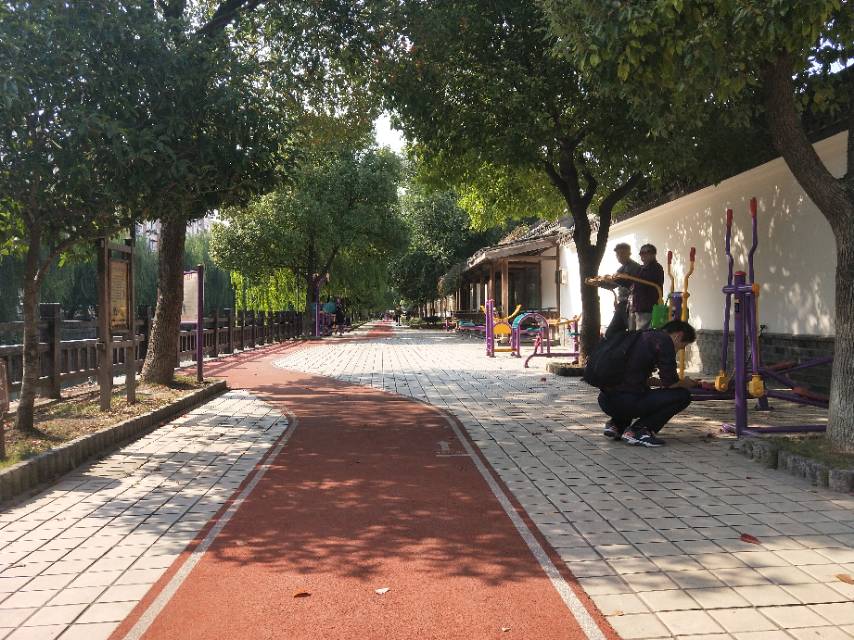 �����Ļ��������Ƚ�����