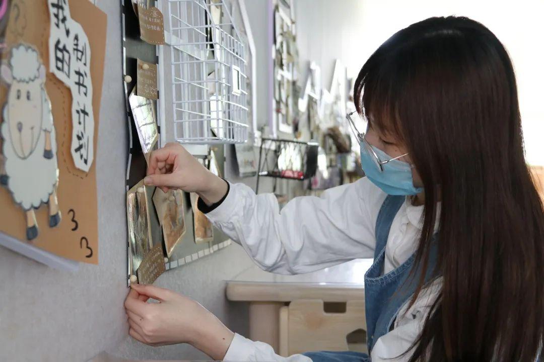 �������ɵ��׶�԰��ѧʾ������