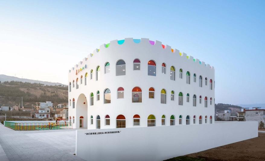 ������Ƶ��׶�԰��Ϊ�����ͷ����Ե���԰